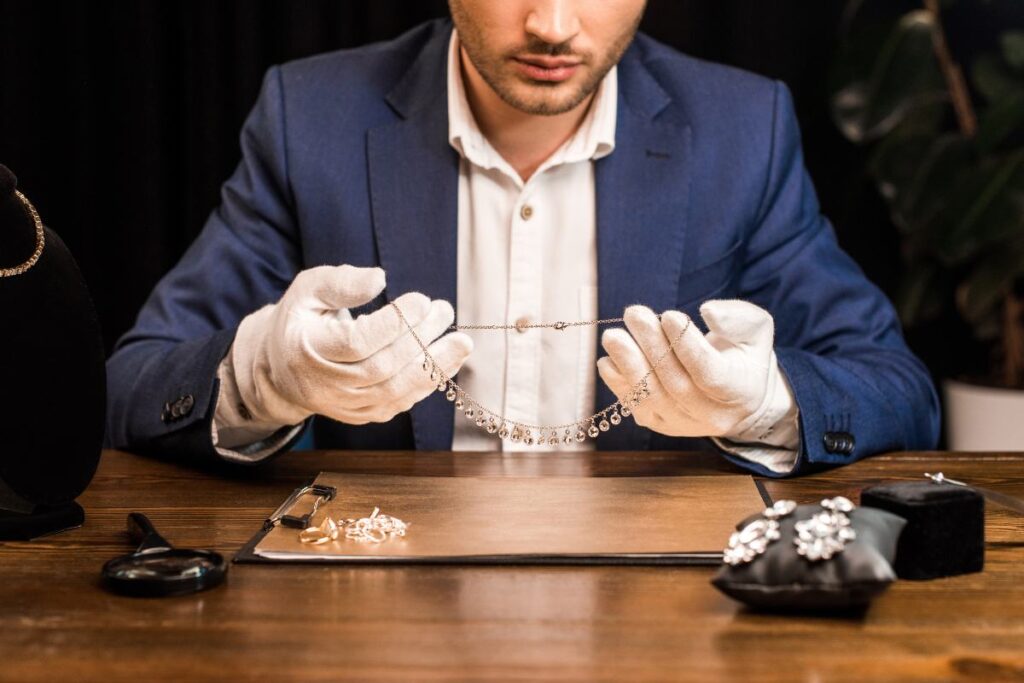 How to Find a Genuine Jewelry Appraiser