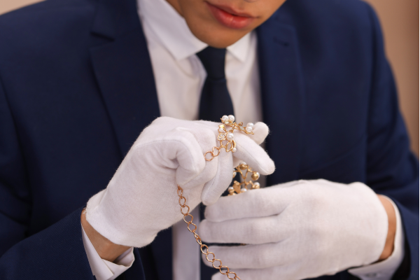 Understanding Your Jewelry Appraisal Report: A Closer Look at What It All Means